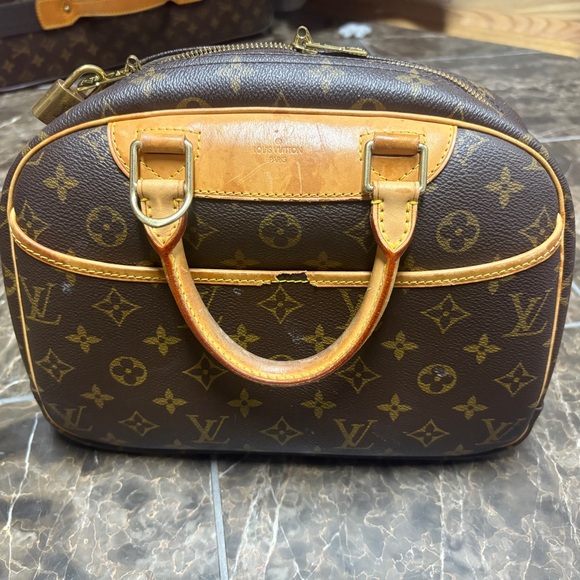 Louis Vuitton Trouville Monogram Bag - Picture 1 of 8